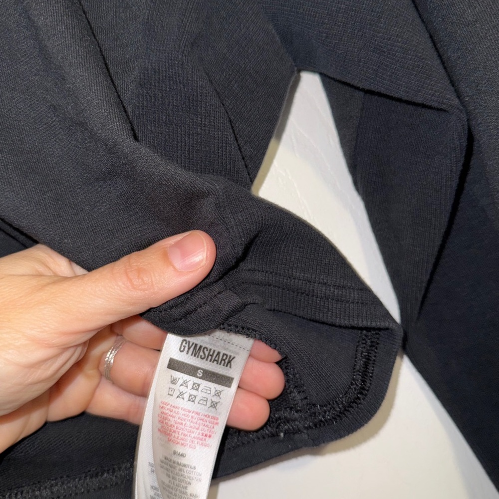 Gymshark Cropped Long Sleeve Crew Top - Picture 5 of 6